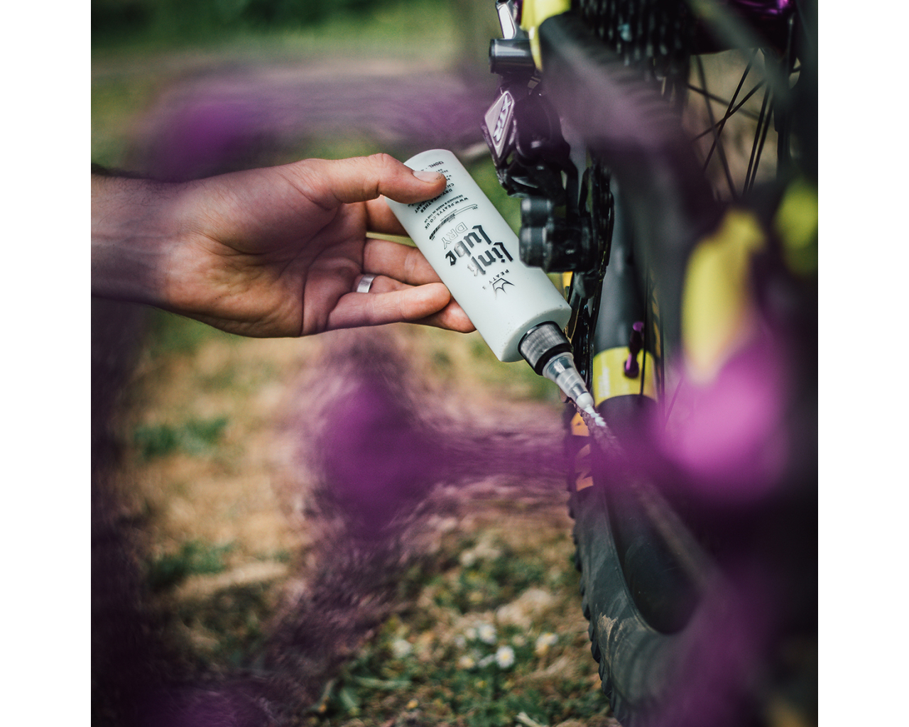 Lubrifiant pour chaîne PEATY'S LinkLube 120 mL – 8,99€ at Probikeshop