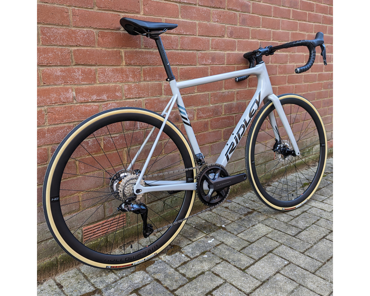 Ridley Helium SLX Disc Ultegra Di2 Carbon Road Bike Merlin Cycles