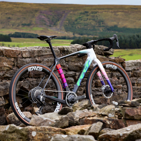 Felt Breed FRD UN1TD LE Red XPLR Carbon Gravel Bike - Limited