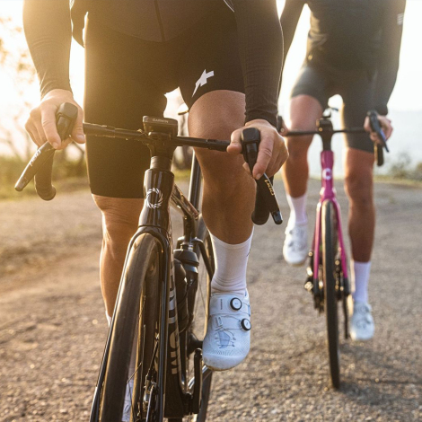 Image of Ventum NS1 V3 Ultegra Di2 Road Bike - Limoncello / Small