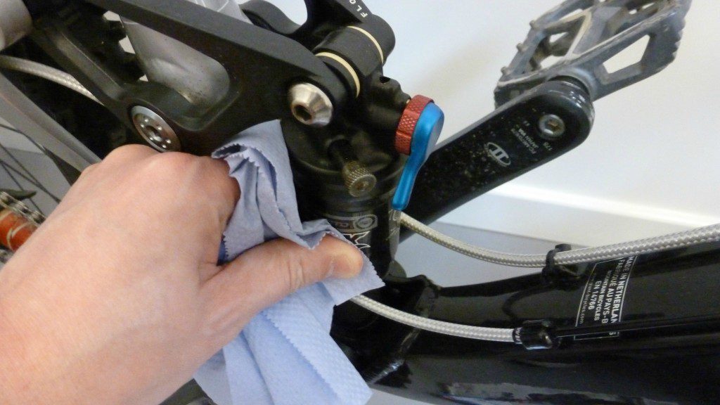 How to clean and lube your suspension forks Merlin Cycles Blog