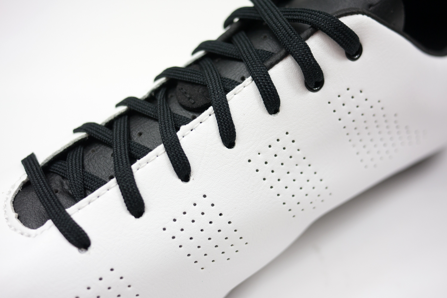 The return of lace-up cycling shoes 