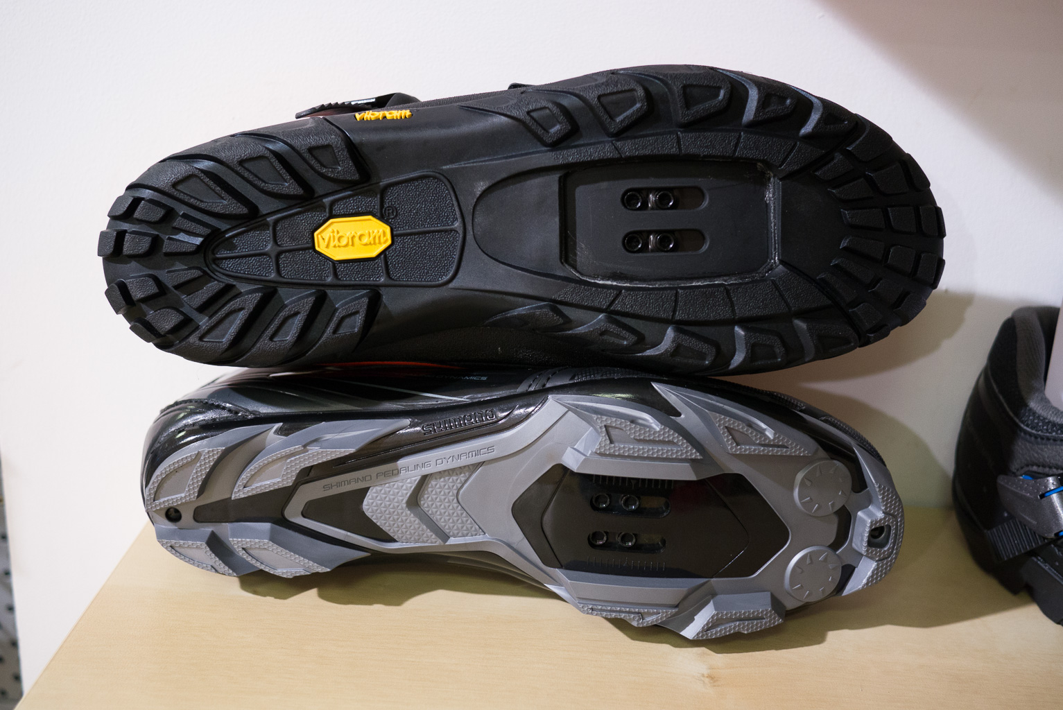 stiff mountain bike shoes