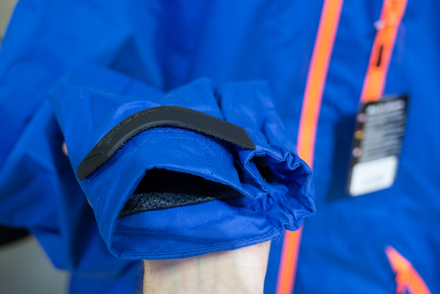 Cuff Closure Jacket Benefits of Mountain Bike Jackets - Merlin Cycles Blog