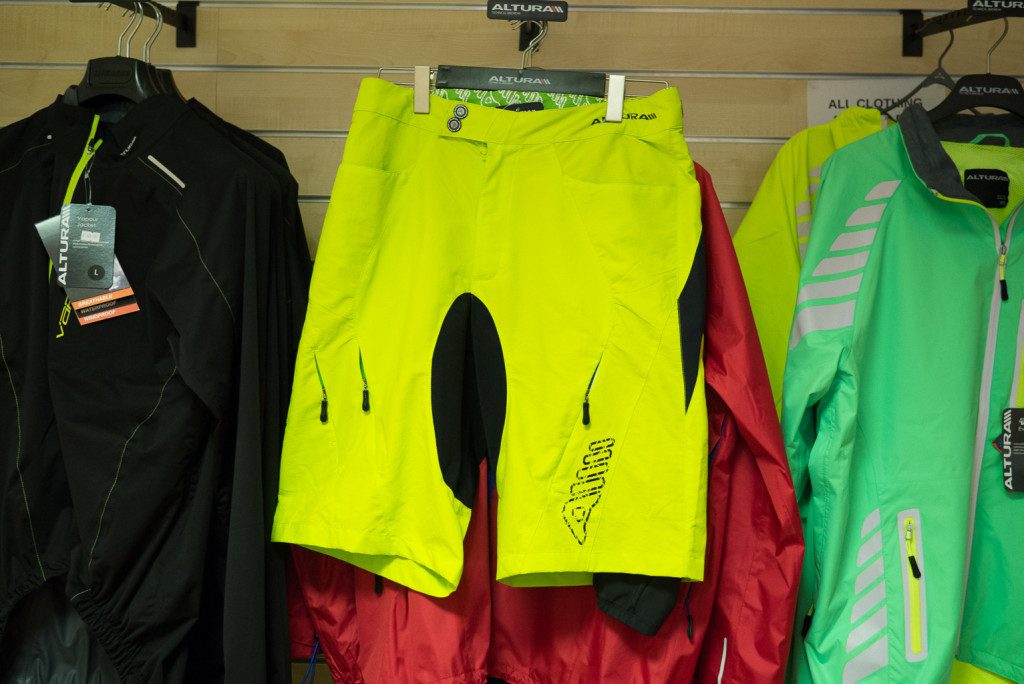 The benefits of of Baggy MTB Shorts! Merlin Cycles Blog