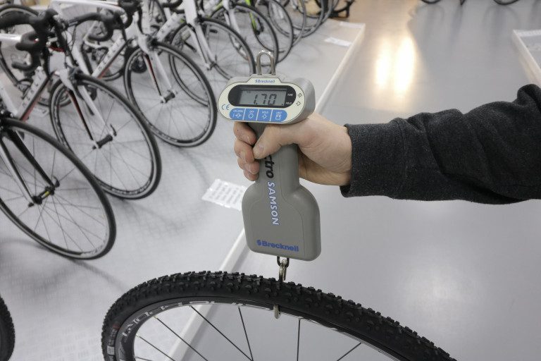 bike wheel weighing