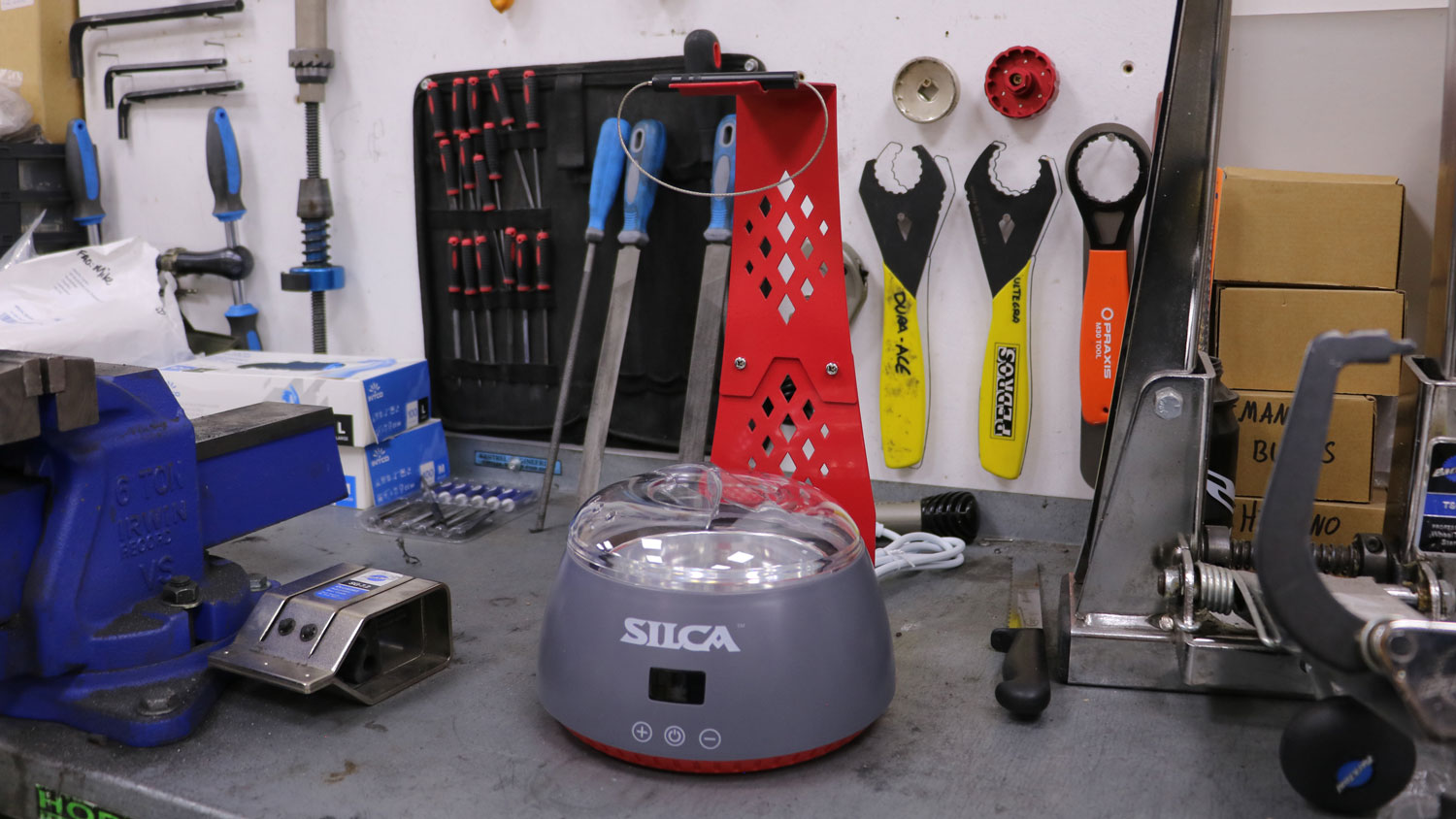 First Look – Silca Final Chain Waxing System